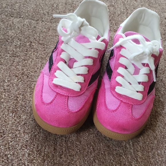Madden Girl Pink and Black Kids Sneakers - Picture 2 of 2